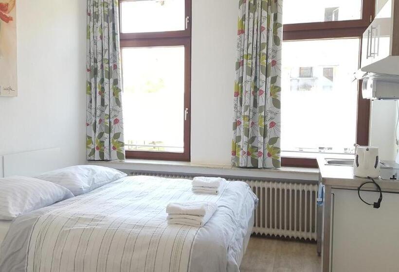 هاستل Aparthotel B & L