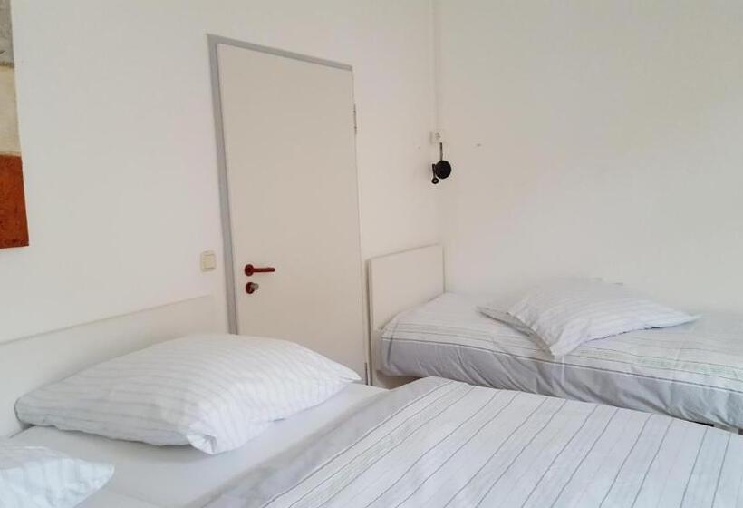 هاستل Aparthotel B & L