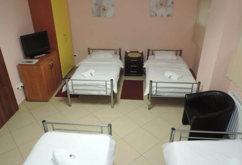 هاستل Monte Carlo Palace Rooms