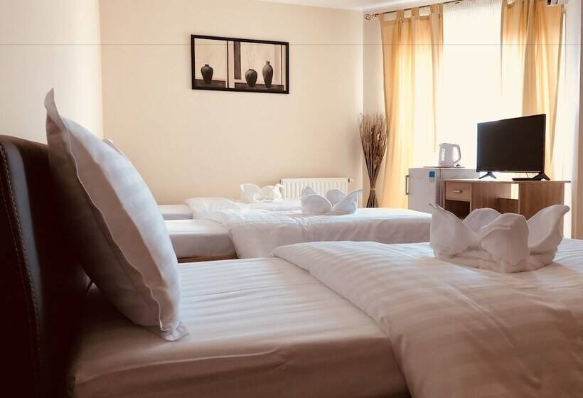 هاستل Monte Carlo Palace Rooms