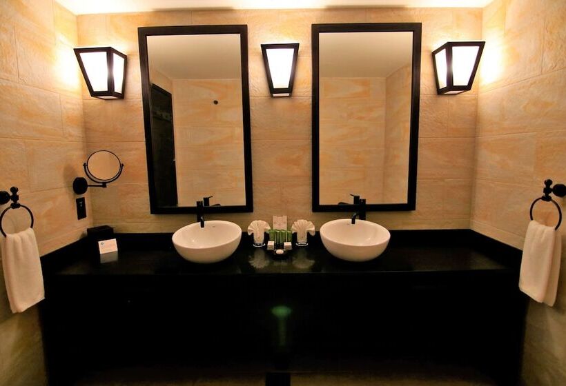 Atana Musandam Resort