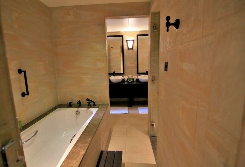 Atana Musandam Resort