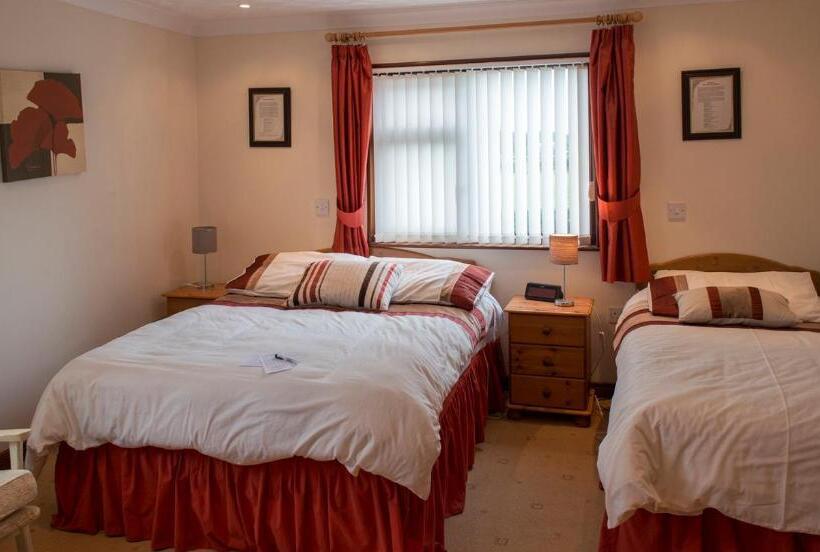 住宿加早餐  Browns Country House