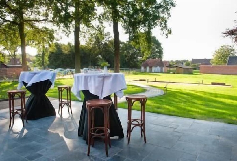 Bed and Breakfast Guesthouse De Casteleer