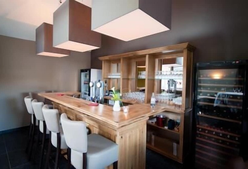 Bed and Breakfast Guesthouse De Casteleer