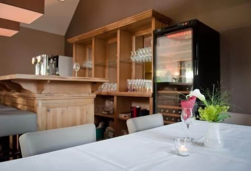 Bed and Breakfast Guesthouse De Casteleer