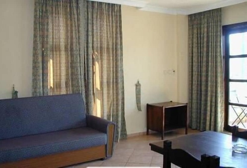 Club Turquoise Apartments