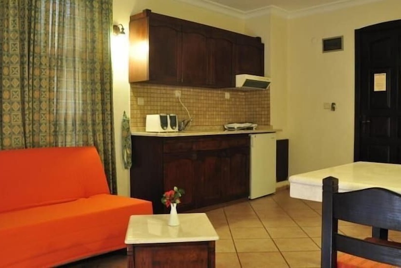 Club Turquoise Apartments