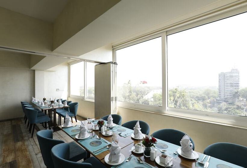 Effotel By Sayaji Vadodara