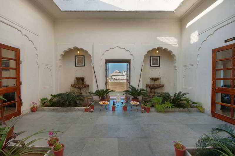 Отель Aaram Baagh