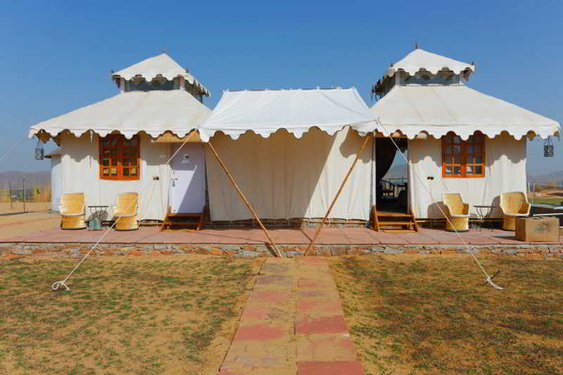 Отель Aaram Baagh