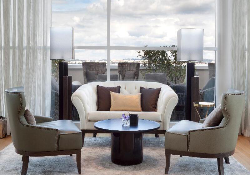 Ac Hotel By Marriott Paris Le Bourget Airport