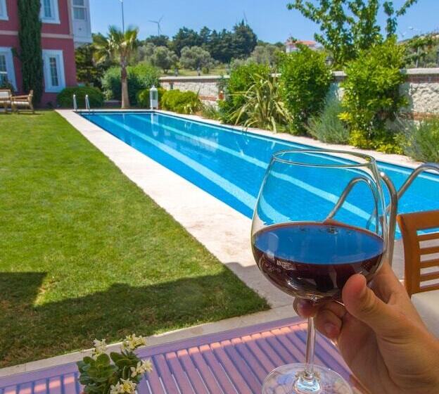 فندق Alacatı Onoda