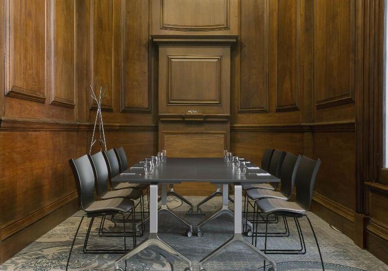 فندق Aloft Liverpool