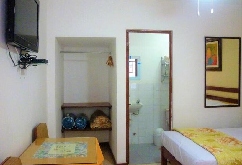 فندق Anccalla Inn Guesthouse