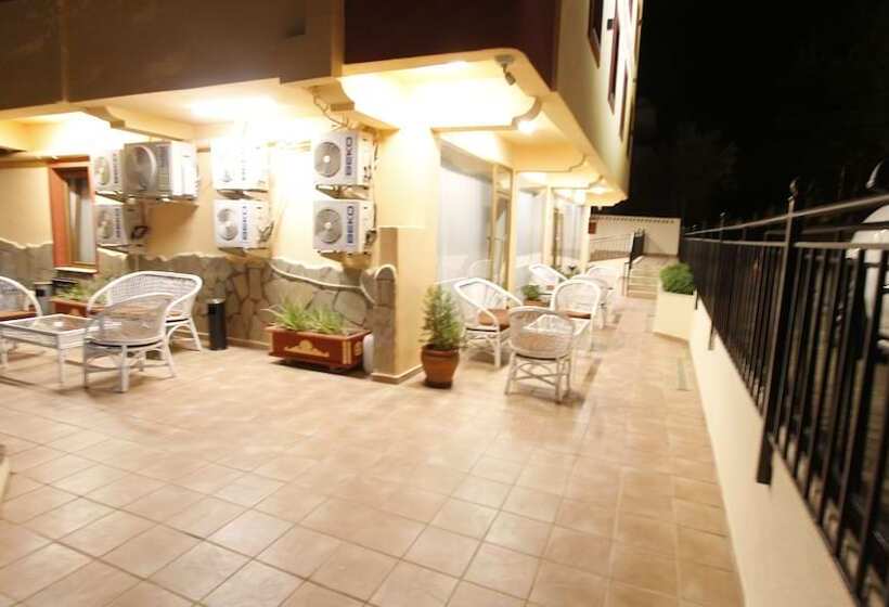 Отель Ave Maria