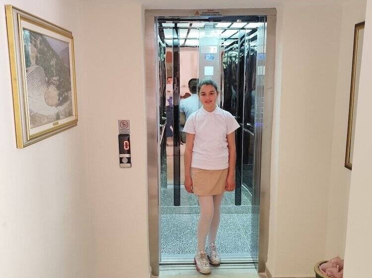 Отель Ave Maria