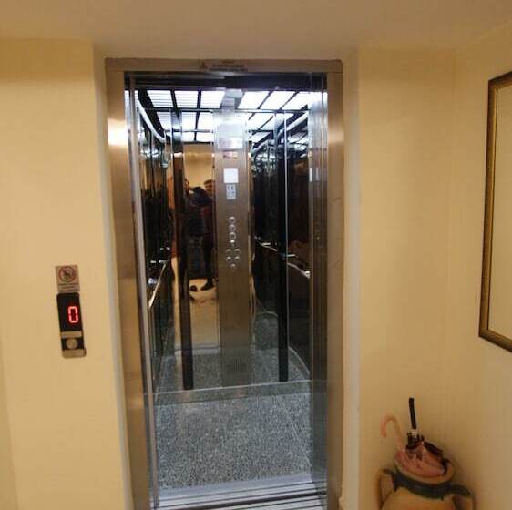 Отель Ave Maria