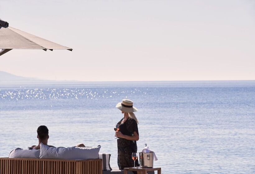 ホテル Bellevue On The Beach Suites