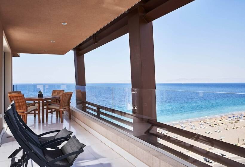 בית מלון כפרי Bellevue On The Beach Suites