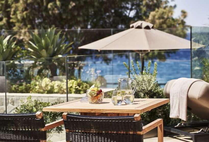 ホテル Bellevue On The Beach Suites