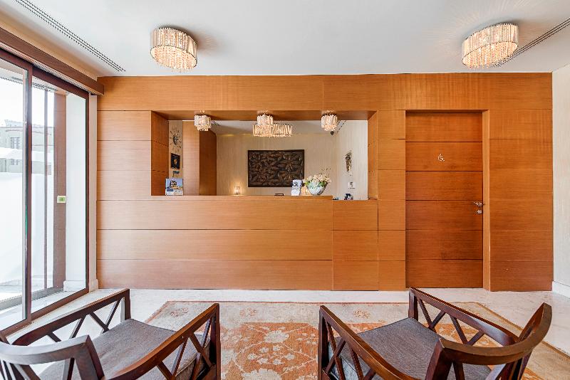 ホテル Bellevue On The Beach Suites