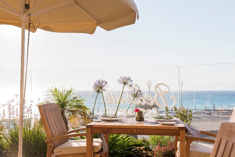 ホテル Bellevue On The Beach Suites