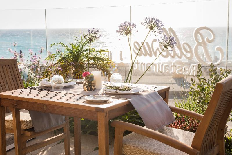 בית מלון כפרי Bellevue On The Beach Suites