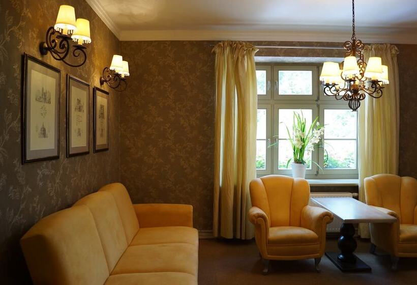 هتل Berberys Park