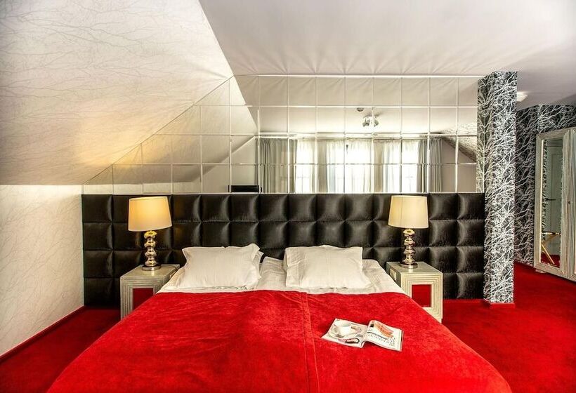 هتل Berberys Park