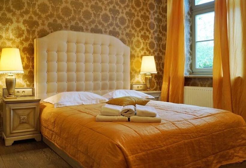 هتل Berberys Park