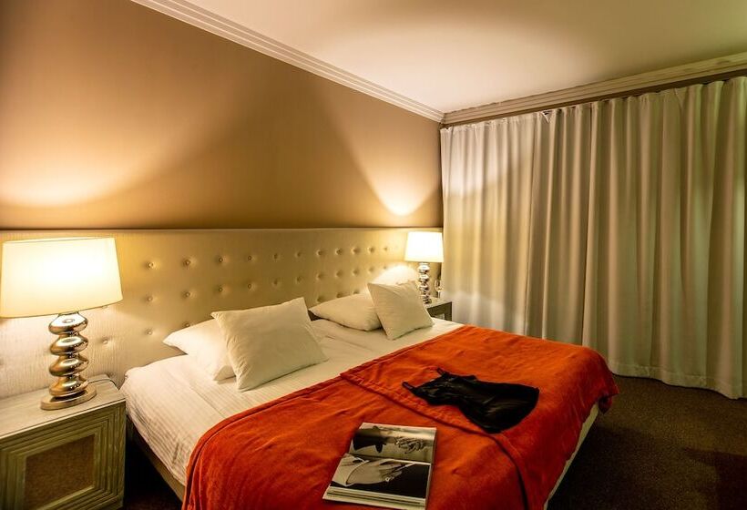 هتل Berberys Park