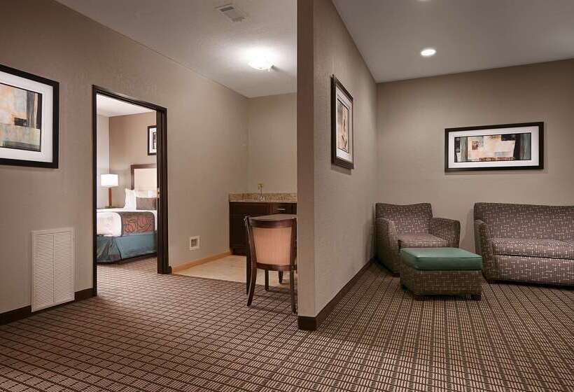 فندق Best Western Plus   Magee Inn & Suites