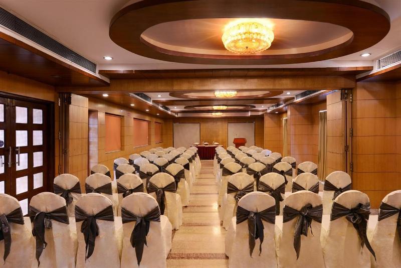 호텔 Bhawna Clarks Inn Agra