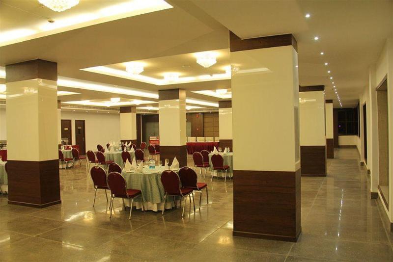 호텔 Bhawna Clarks Inn Agra