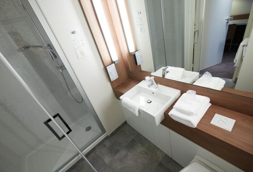 فندق Campanile Annemasse Gare– Genève