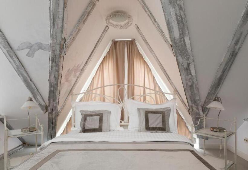 ホテル Conacul Archia