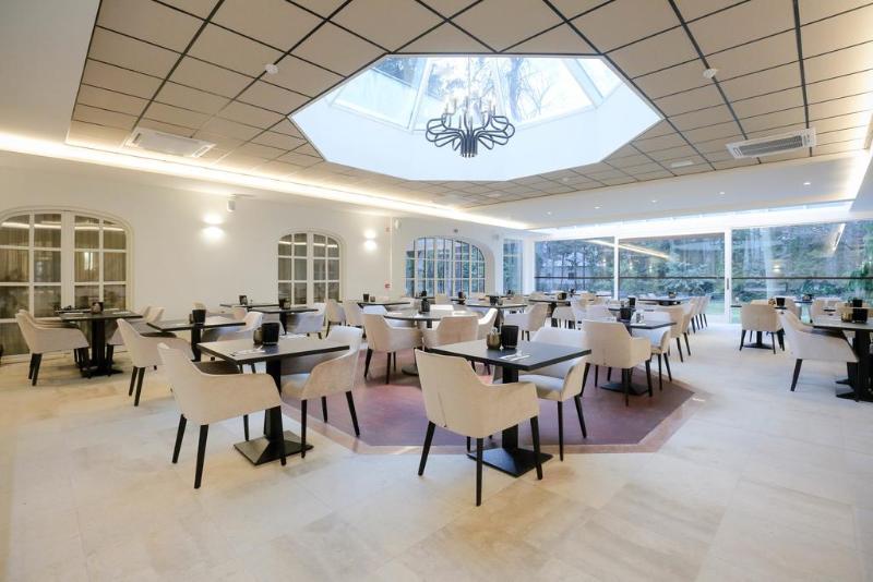 Отель Corsendonk Hooge Heyde