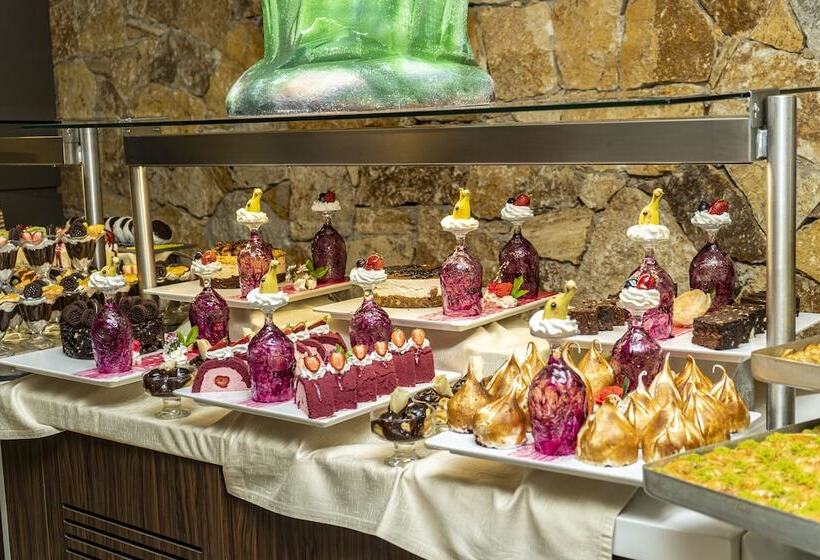 هتل Doğa Thermal Health & Spa