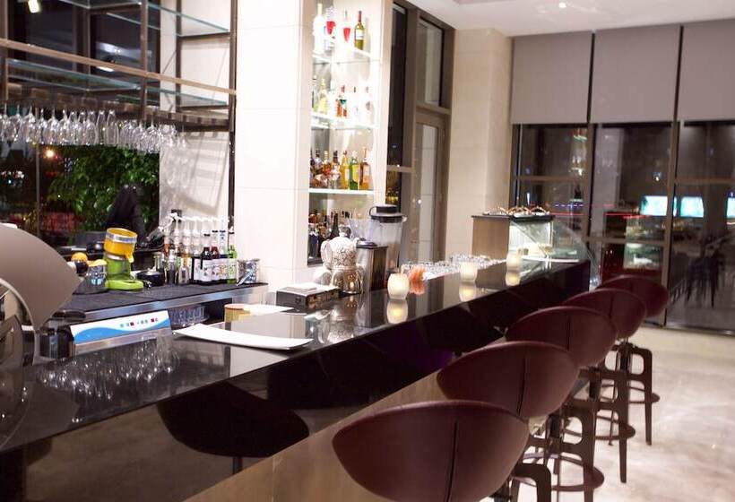 Dosso Dossi Hotels & Spa Downtown