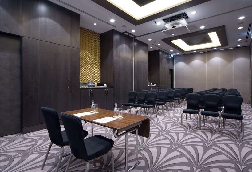 Doubletree By Hilton Hotel Minsk