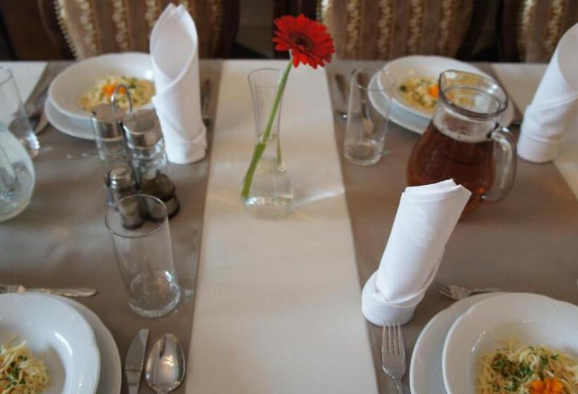 בית מלון כפרי Dworska Elektrownia