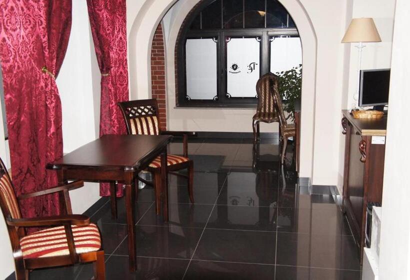 בית מלון כפרי Dworska Elektrownia