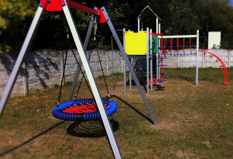 בית מלון כפרי Dworska Elektrownia