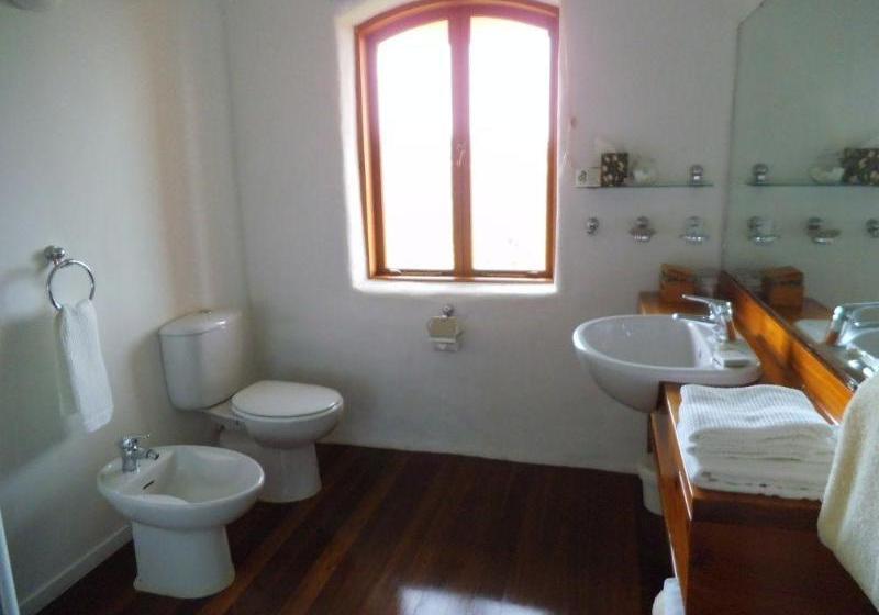 בית מלון כפרי Earthsong Lodge