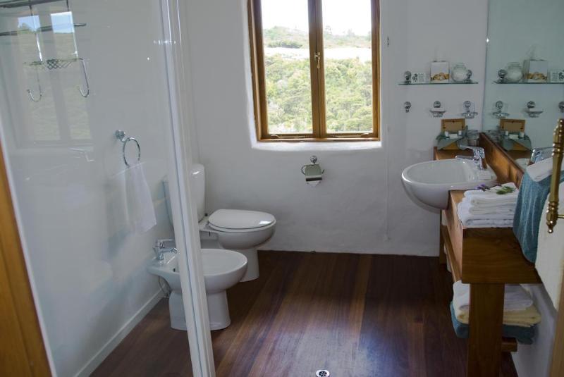 בית מלון כפרי Earthsong Lodge