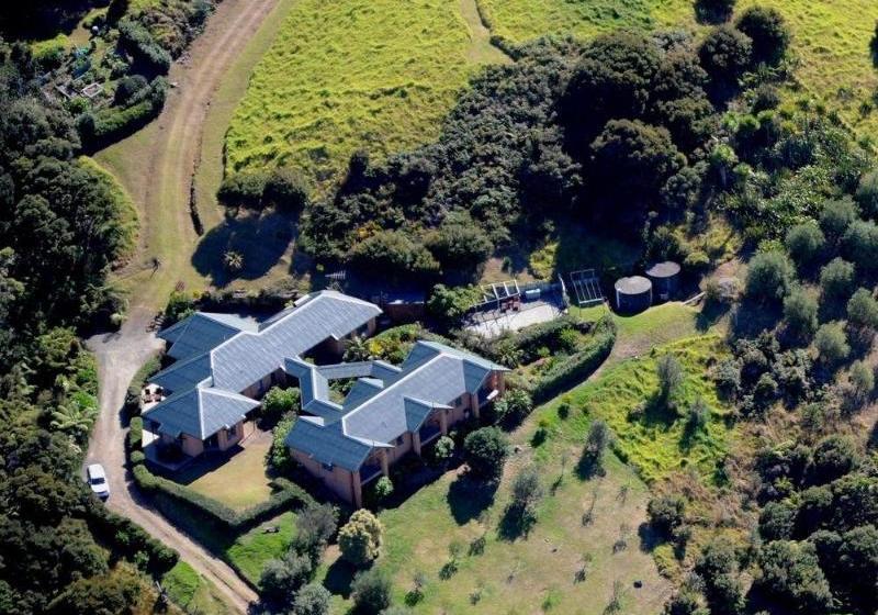 בית מלון כפרי Earthsong Lodge