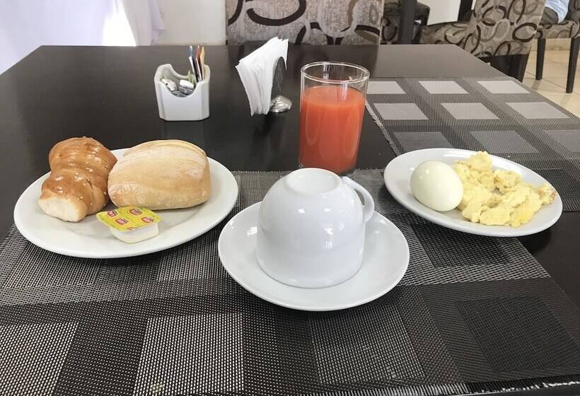 Отель El Angolo Talara