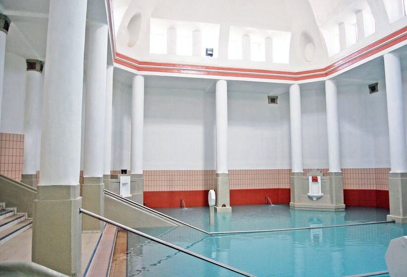 בית מלון כפרי Ensana Pro Patria