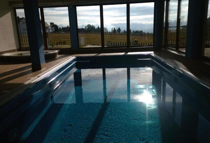 ホテル Goralski Raj